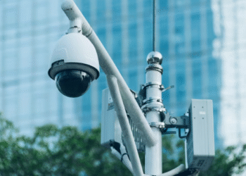 How AI Mobile Apps Are Revolutionizing Surveillance in UAE Homes, Malls & Enterprises Hyena AI.